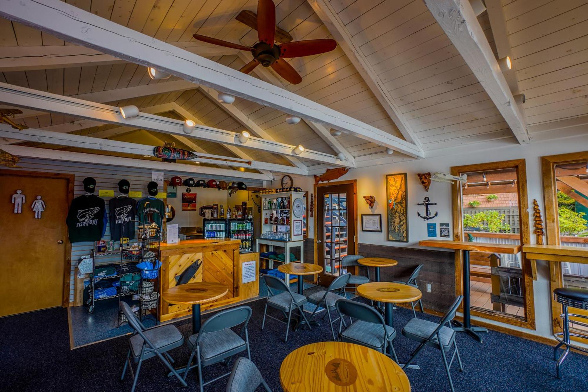Sportsman'S Cove Lodge Кетчикан Экстерьер фото